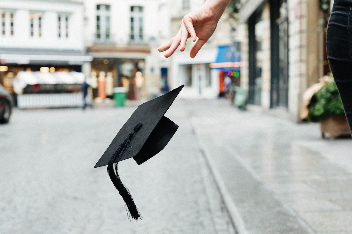 Vers la fin du diplôme en France ?