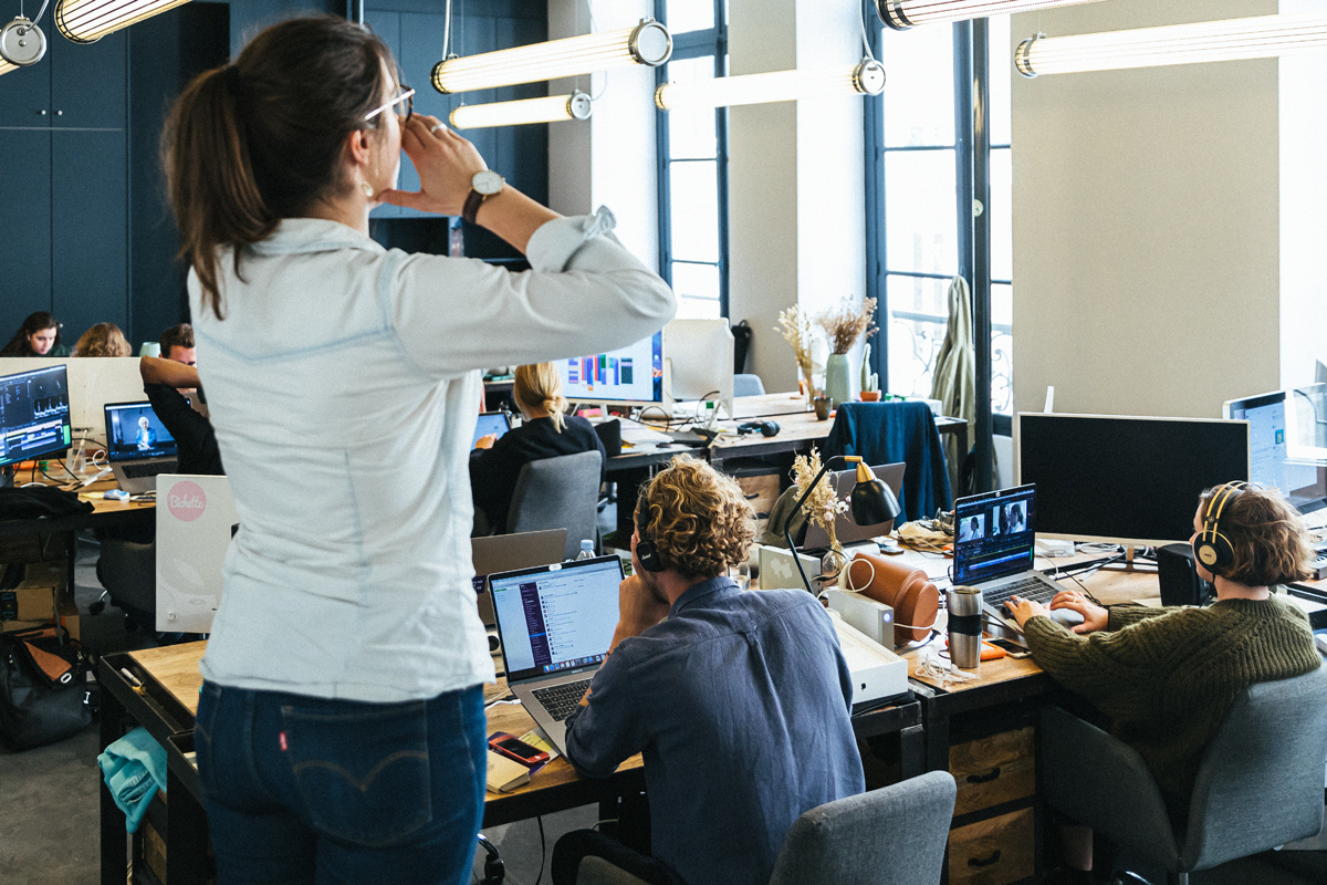S’engager au bureau : conseils et exemples