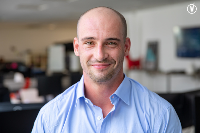 Meet Josh Sales Director based in Singapore - Linkfluence