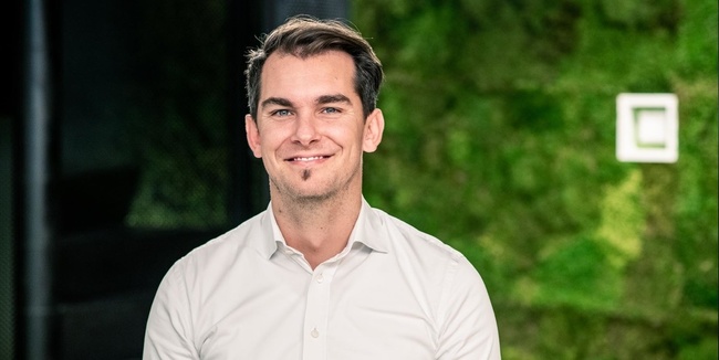 Mojmír Urbánek, Majitel - SAB servis