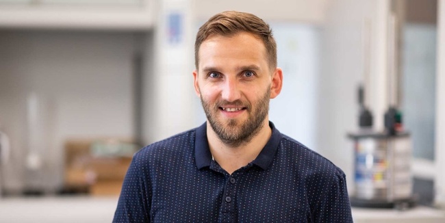 Adam, Quality Specialist – Materials and Microbiology - Mondelēz International - závody